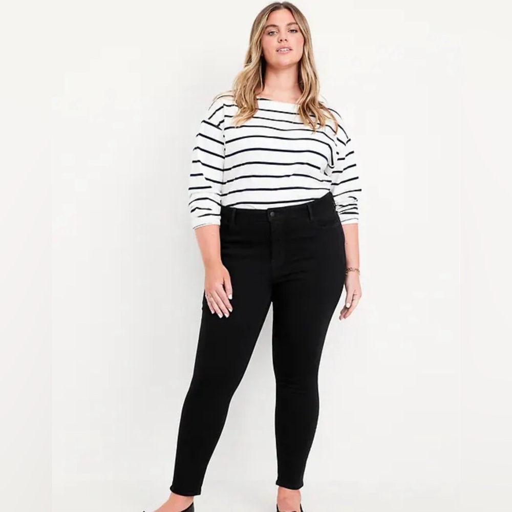 Black rockstar super skinny jeans